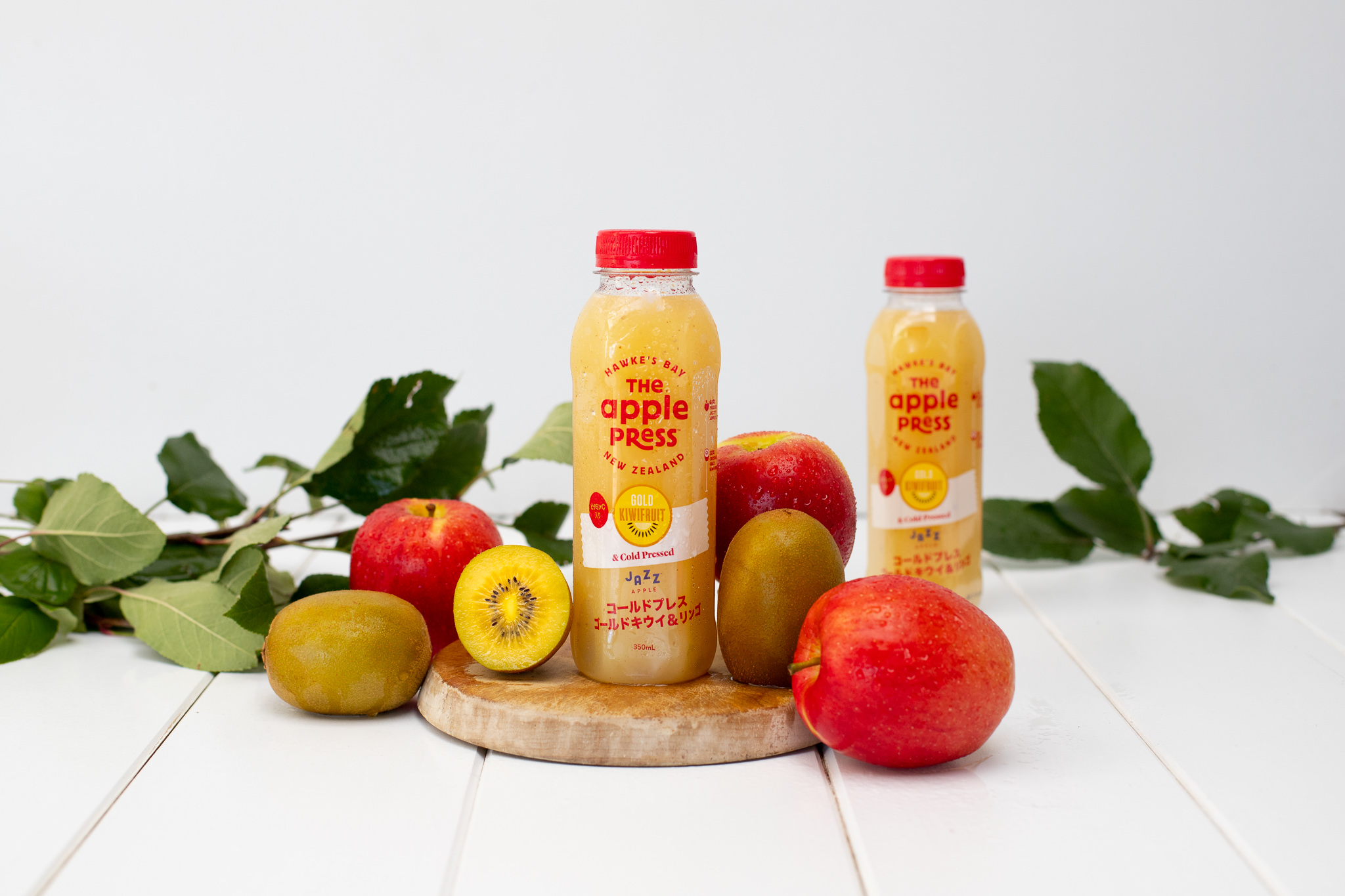 年新物コールドプレス製法のゴールドキウイ Jazzリンゴのミックスジュース発売開始 株式会社アイズは輸入野菜 果物を取り扱っている企業です